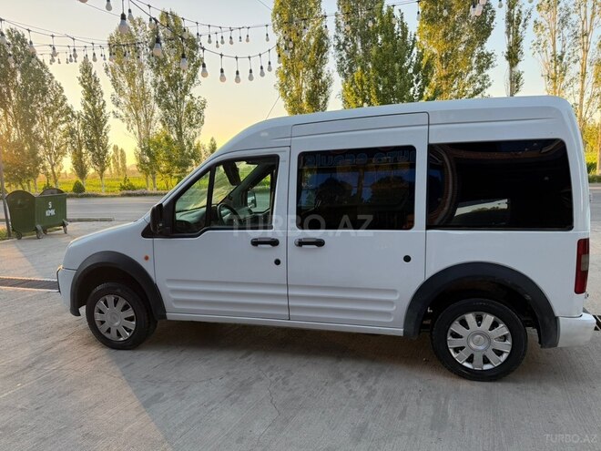Ford Tourneo Connect-3