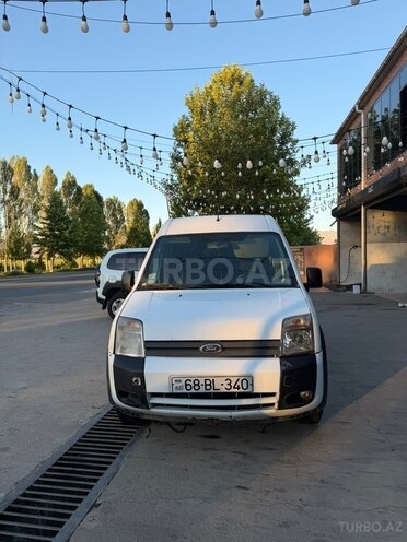 Ford Tourneo Connect-1