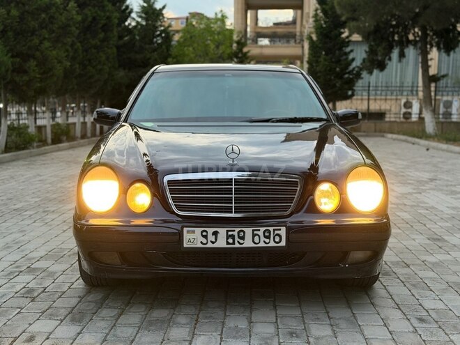 Mercedes E 270-6