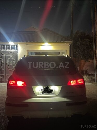 Audi Q7-2