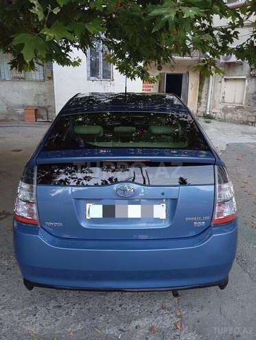 Toyota Prius-2