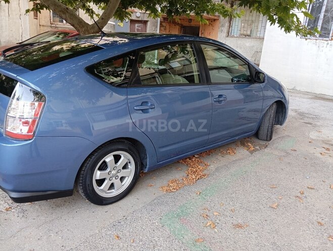 Toyota Prius-4