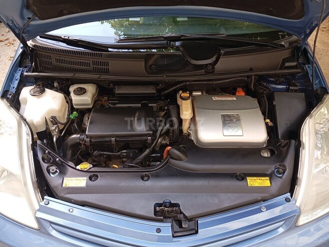 Toyota Prius-16