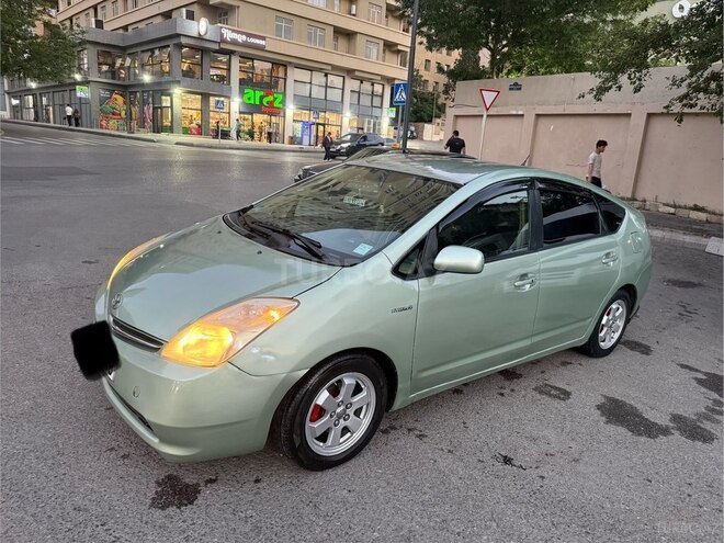 Toyota Prius-1
