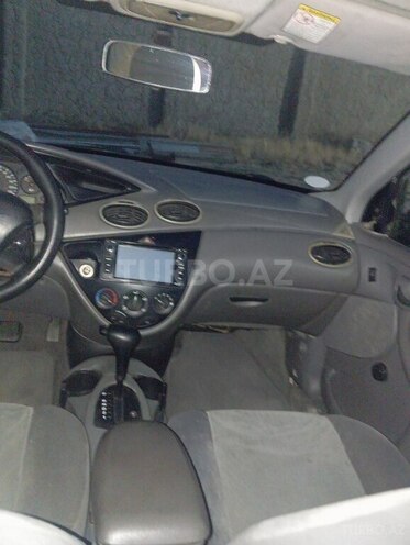 Ford Focus-9