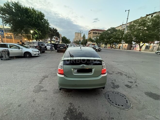 Toyota Prius-10