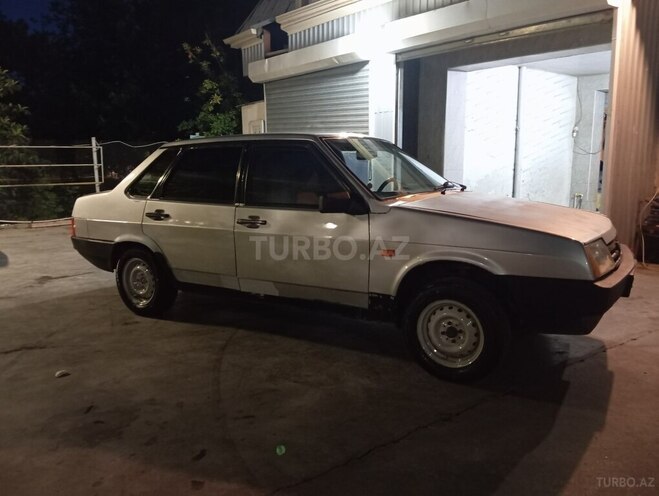 LADA (VAZ) 21099-10