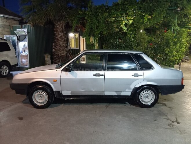 LADA (VAZ) 21099-8