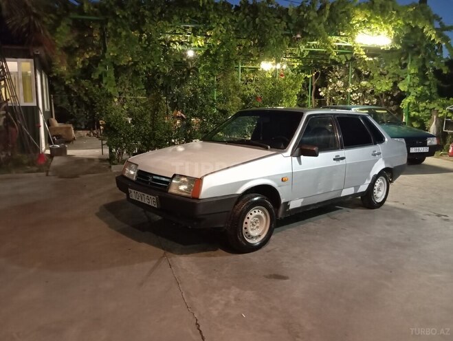 LADA (VAZ) 21099-9