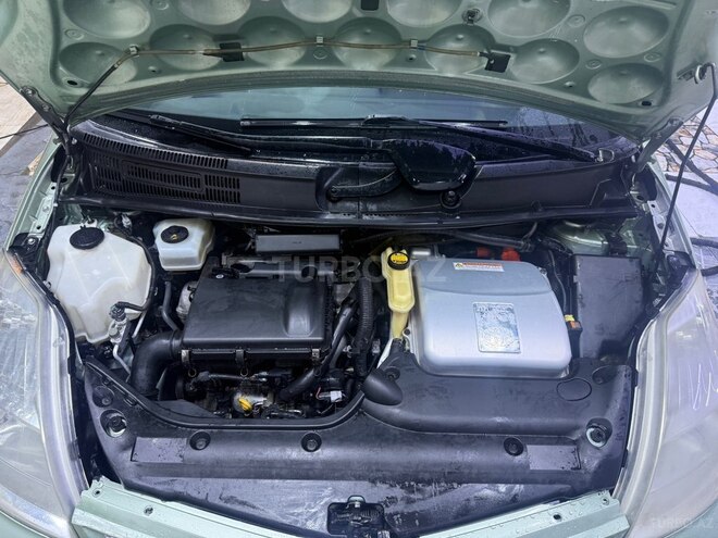 Toyota Prius-19