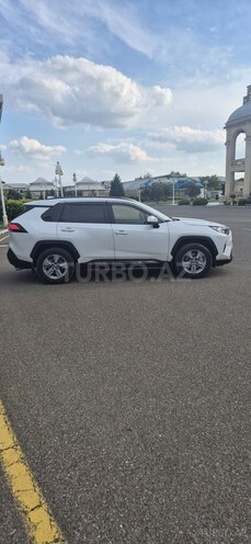 Toyota RAV4-4