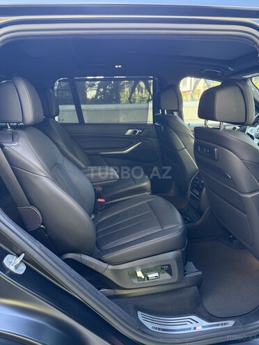 BMW X7-14