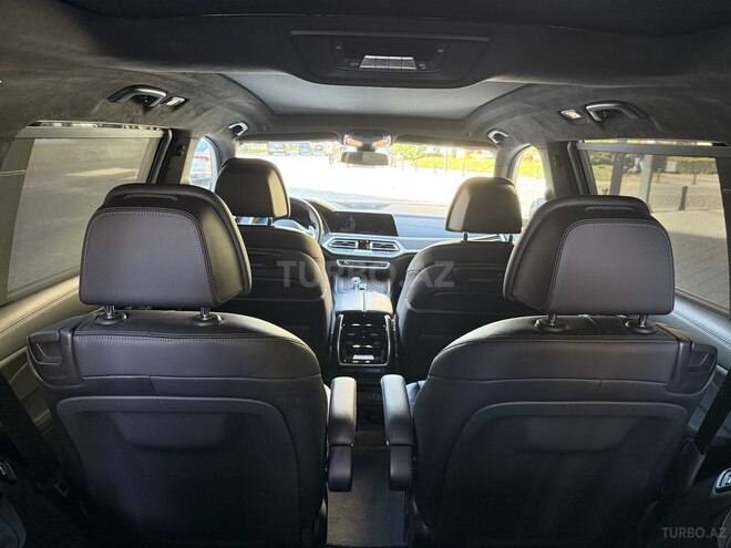 BMW X7-16
