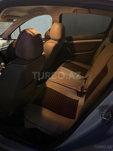 Peugeot 407-8