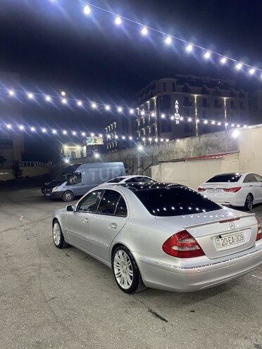 Mercedes E 240-5