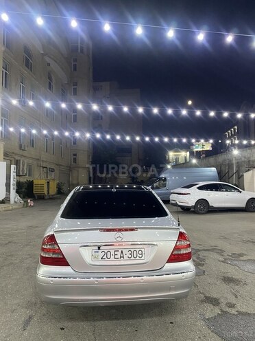 Mercedes E 240-6