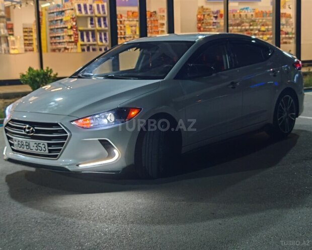 Hyundai Elantra-7