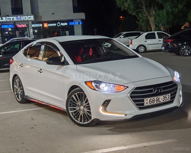 Hyundai Elantra-15