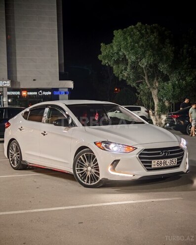 Hyundai Elantra-20