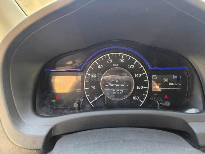 Nissan Note-8