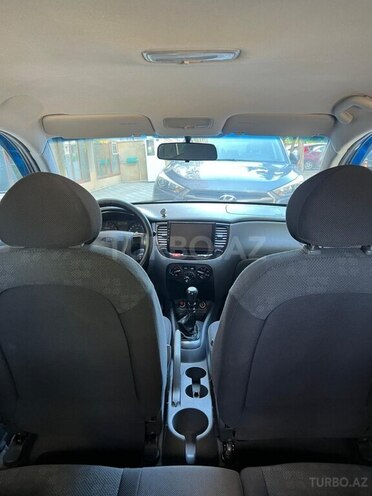 Kia Rio-7