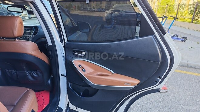 Hyundai Santa Fe-10