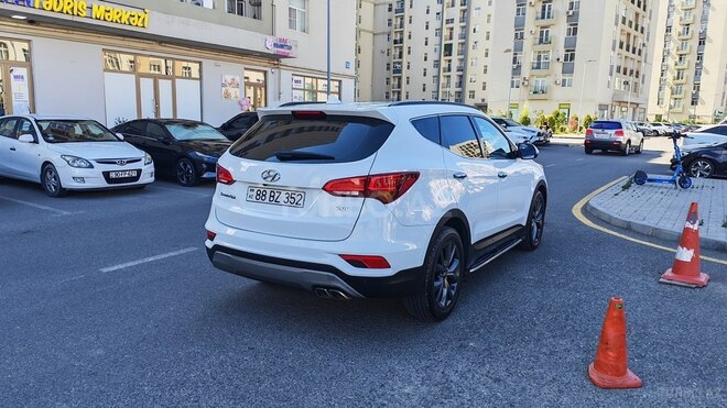 Hyundai Santa Fe-5