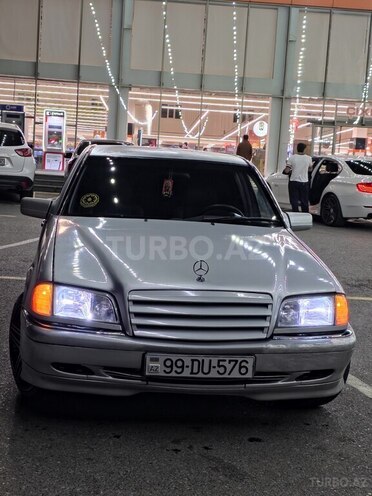 Mercedes C 200-1