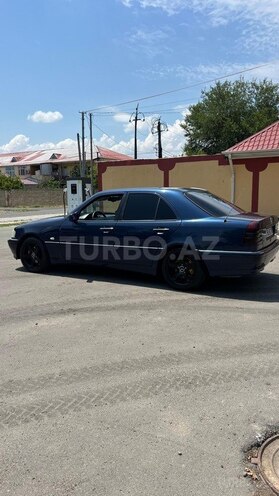 Mercedes C 180-4