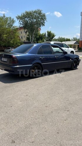 Mercedes C 180-7