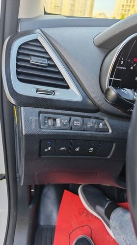 Hyundai Santa Fe-16