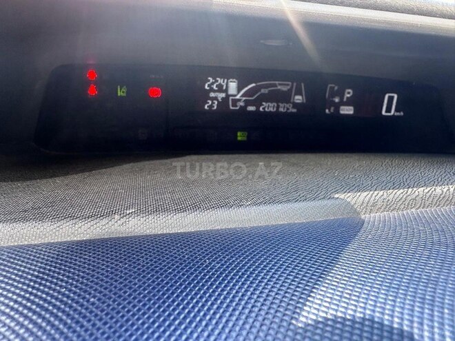 Toyota Aqua-9