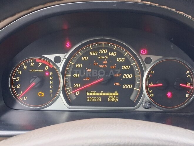 Honda CR-V-8