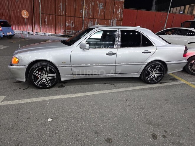 Mercedes C 200-4