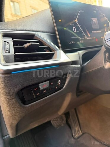 BMW i4-12