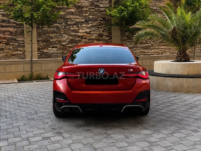 BMW i4-5