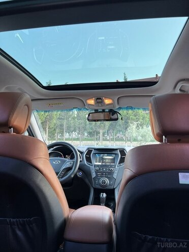 Hyundai Santa Fe-14