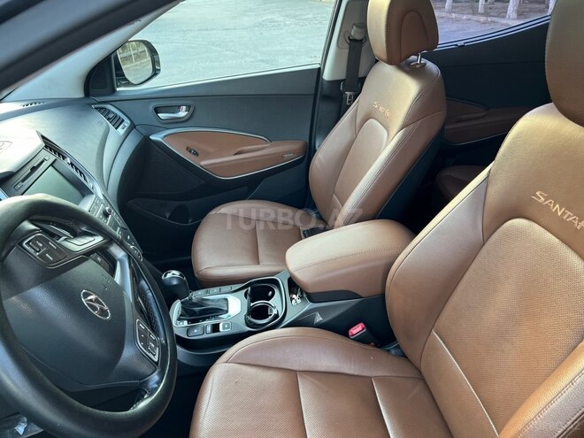Hyundai Santa Fe-12