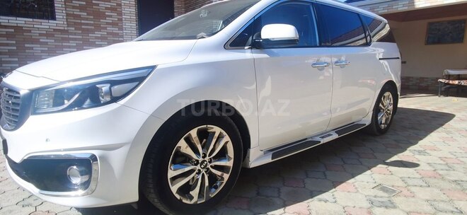Kia Carnival-9