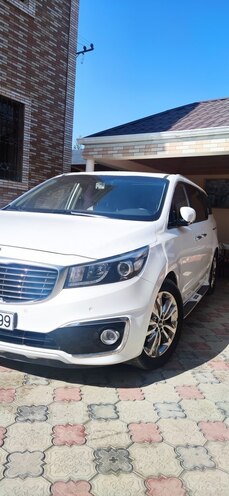 Kia Carnival-13
