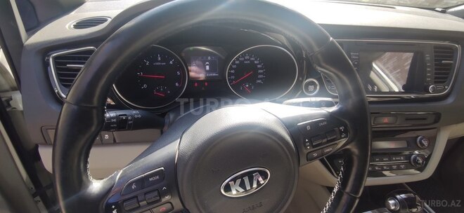 Kia Carnival-7