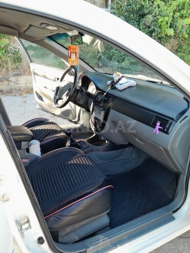 Daewoo Gentra-10