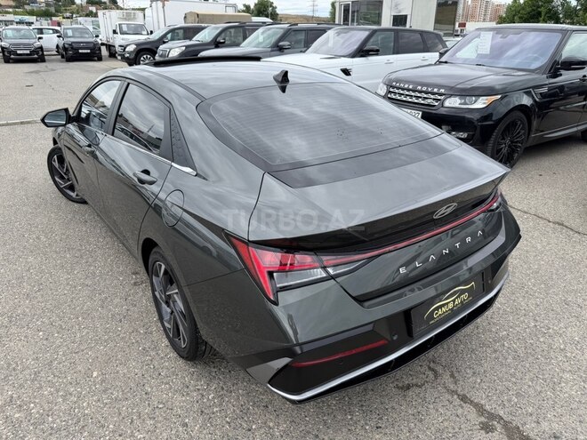 Hyundai Elantra-7
