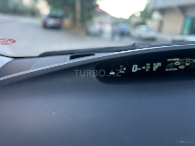 Toyota Prius-4