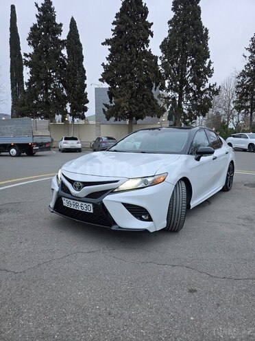 Toyota Camry-1