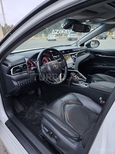 Toyota Camry-5