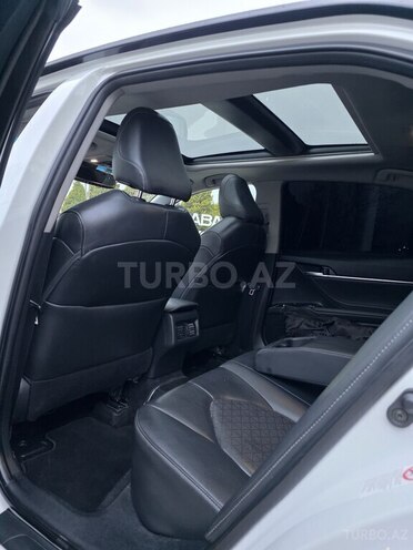 Toyota Camry-6