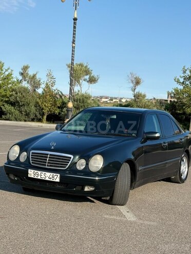 Mercedes E 270-2