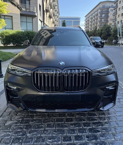BMW X7-1