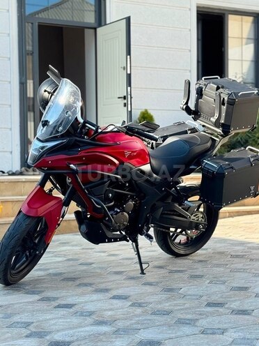 Voge 300 ds-4